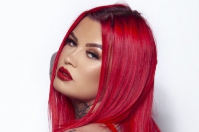 Sabrina Night Crowned xxxNifty Ambassador & Set to Drop Her Own NFT