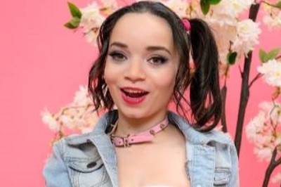 Smoking Hot Selina Imai Gets Hookup Hotshot Welcome from Bryan Gozzling